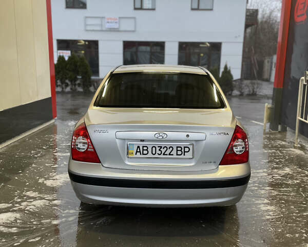 Сірий Хендай Елантра, об'ємом двигуна 1.6 л та пробігом 220 тис. км за 4550 $, фото 4 на Automoto.ua