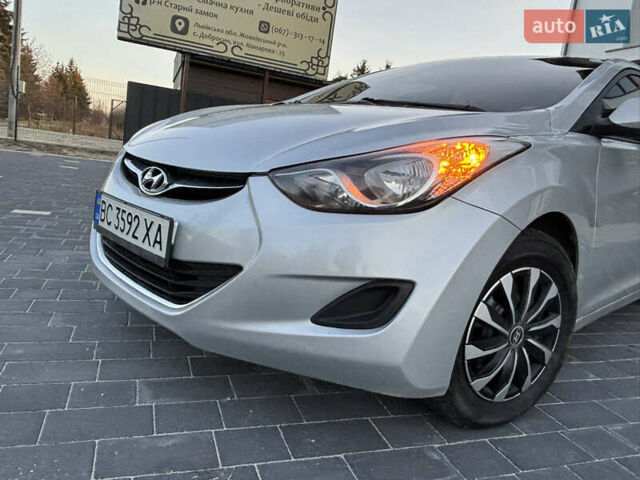 Сірий Хендай Елантра, об'ємом двигуна 1.59 л та пробігом 231 тис. км за 8700 $, фото 12 на Automoto.ua