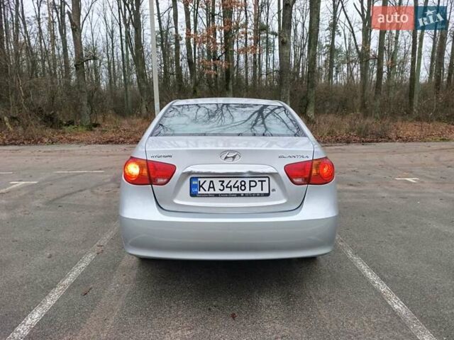 Серый Хендай Элантра, объемом двигателя 1.59 л и пробегом 213 тыс. км за 5800 $, фото 4 на Automoto.ua