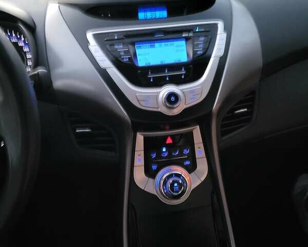 Серый Хендай Элантра, объемом двигателя 1.59 л и пробегом 205 тыс. км за 9499 $, фото 85 на Automoto.ua