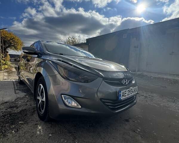Серый Хендай Элантра, объемом двигателя 1.8 л и пробегом 205 тыс. км за 7500 $, фото 6 на Automoto.ua