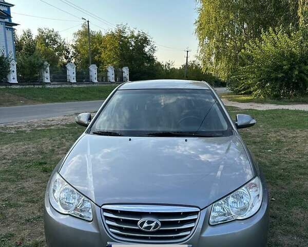 Хендай Элантра 2011 в Прилуках на Automoto.ua Серый Хендай Элантра, объемом двигателя 1.98 л и пробегом 173 тыс. км за 6100 $, фото 4 на Automoto.ua