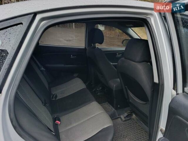 Серый Хендай Элантра, объемом двигателя 1.59 л и пробегом 213 тыс. км за 5800 $, фото 7 на Automoto.ua