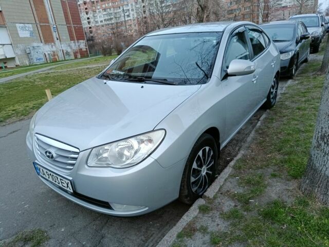 Серый Хендай Элантра, объемом двигателя 1.6 л и пробегом 176 тыс. км за 5900 $, фото 1 на Automoto.ua