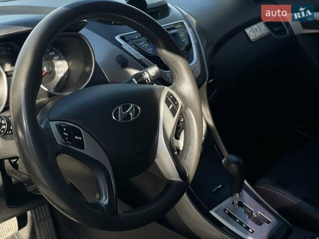 Сірий Хендай Елантра, об'ємом двигуна 1.59 л та пробігом 225 тис. км за 7200 $, фото 15 на Automoto.ua