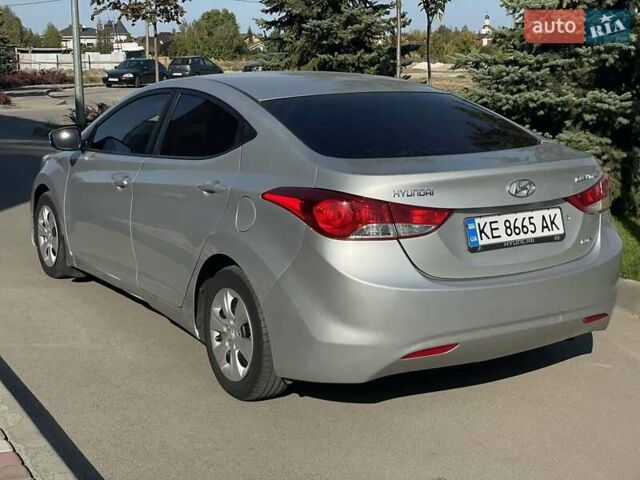 Сірий Хендай Елантра, об'ємом двигуна 1.59 л та пробігом 225 тис. км за 7200 $, фото 9 на Automoto.ua