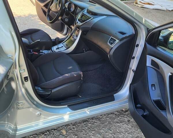 Серый Хендай Элантра, объемом двигателя 1.59 л и пробегом 205 тыс. км за 9499 $, фото 71 на Automoto.ua