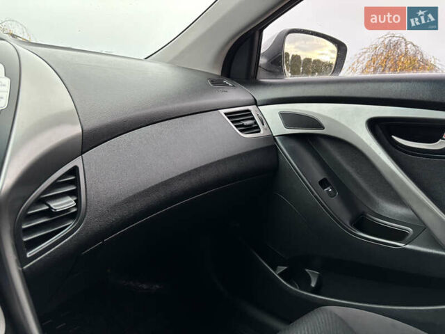 Серый Хендай Элантра, объемом двигателя 1.59 л и пробегом 231 тыс. км за 8700 $, фото 57 на Automoto.ua