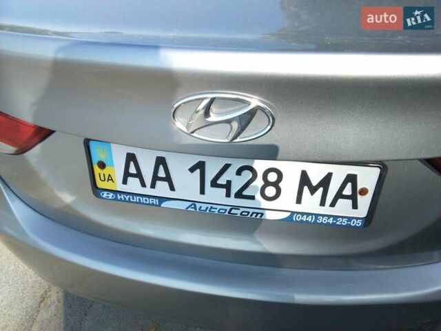 Серый Хендай Элантра, объемом двигателя 1.82 л и пробегом 143 тыс. км за 9638 $, фото 2 на Automoto.ua