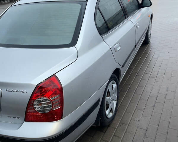 Сірий Хендай Елантра, об'ємом двигуна 1.6 л та пробігом 220 тис. км за 4550 $, фото 11 на Automoto.ua
