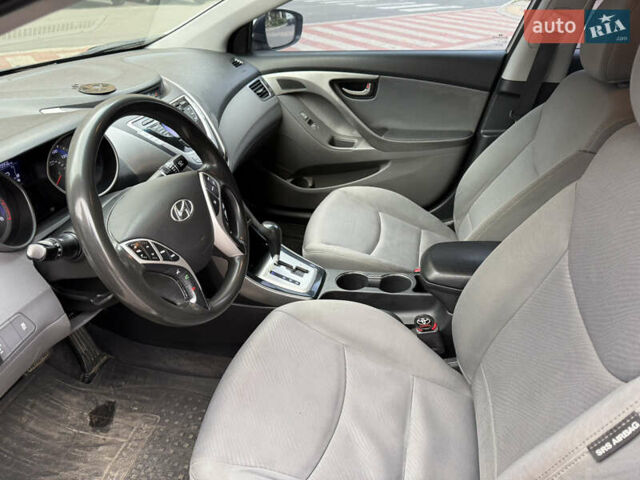 Хендай Элантра 2011 в Киеве на Automoto.ua Серый Хендай Элантра, объемом двигателя 1.8 л и пробегом 230 тыс. км за 7300 $, фото 5 на Automoto.ua