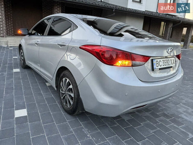 Серый Хендай Элантра, объемом двигателя 1.59 л и пробегом 231 тыс. км за 8700 $, фото 26 на Automoto.ua