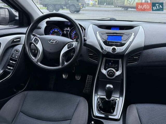 Серый Хендай Элантра, объемом двигателя 1.59 л и пробегом 138 тыс. км за 8800 $, фото 19 на Automoto.ua