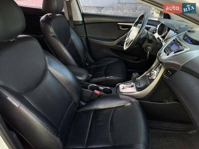 Сірий Хендай Елантра, об'ємом двигуна 1.59 л та пробігом 225 тис. км за 7200 $, фото 22 на Automoto.ua