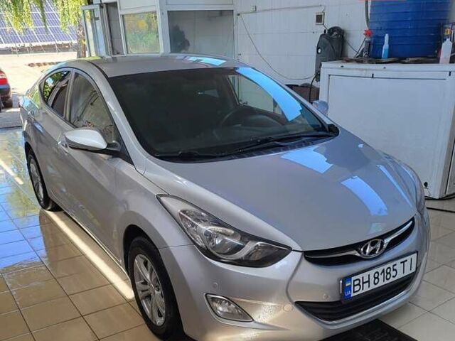 Серый Хендай Элантра, объемом двигателя 1.59 л и пробегом 205 тыс. км за 9499 $, фото 6 на Automoto.ua