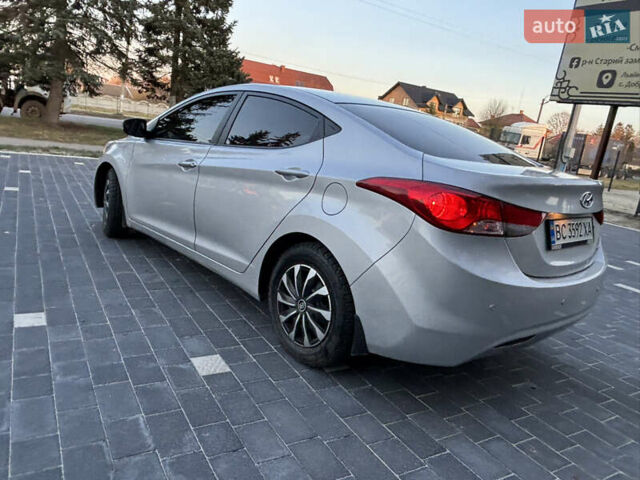 Сірий Хендай Елантра, об'ємом двигуна 1.59 л та пробігом 231 тис. км за 8700 $, фото 29 на Automoto.ua