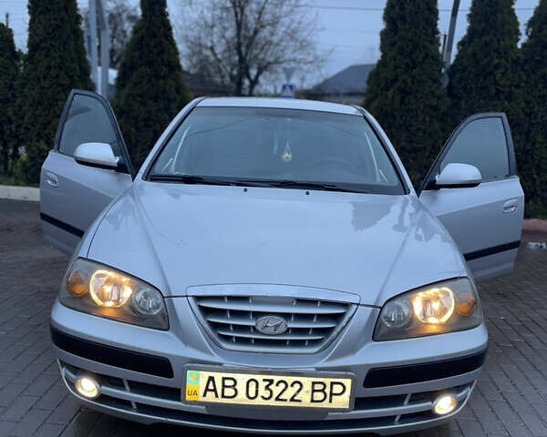 Сірий Хендай Елантра, об'ємом двигуна 1.6 л та пробігом 220 тис. км за 4550 $, фото 10 на Automoto.ua