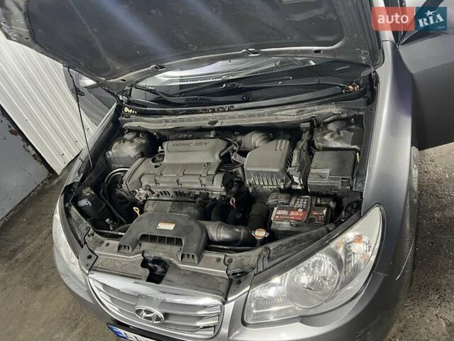 Серый Хендай Элантра, объемом двигателя 1.98 л и пробегом 185 тыс. км за 6100 $, фото 4 на Automoto.ua