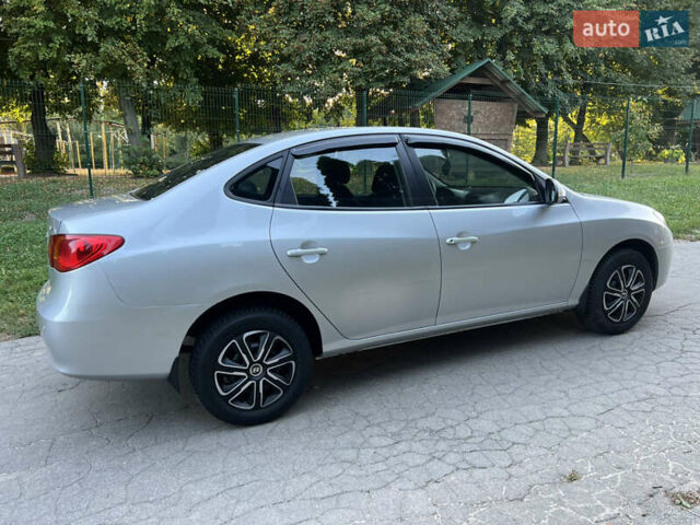 Сірий Хендай Елантра, об'ємом двигуна 1.59 л та пробігом 220 тис. км за 5500 $, фото 16 на Automoto.ua