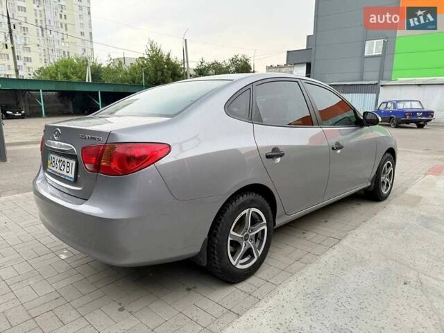 Серый Хендай Элантра, объемом двигателя 1.6 л и пробегом 242 тыс. км за 6400 $, фото 1 на Automoto.ua