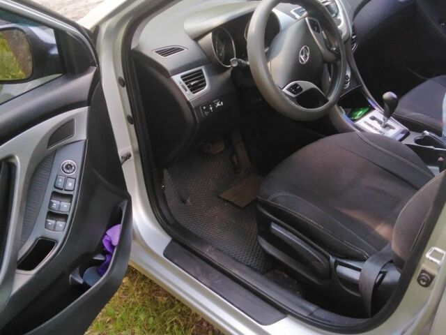 Серый Хендай Элантра, объемом двигателя 1.6 л и пробегом 197 тыс. км за 8500 $, фото 3 на Automoto.ua