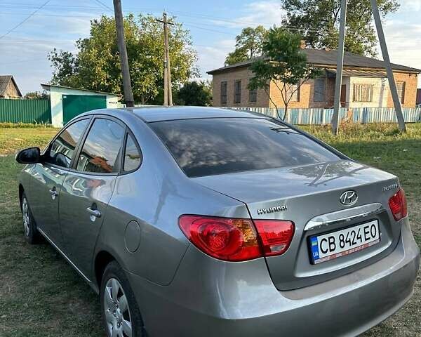 Хендай Элантра 2011 в Прилуках на Automoto.ua Серый Хендай Элантра, объемом двигателя 1.98 л и пробегом 173 тыс. км за 6100 $, фото 5 на Automoto.ua