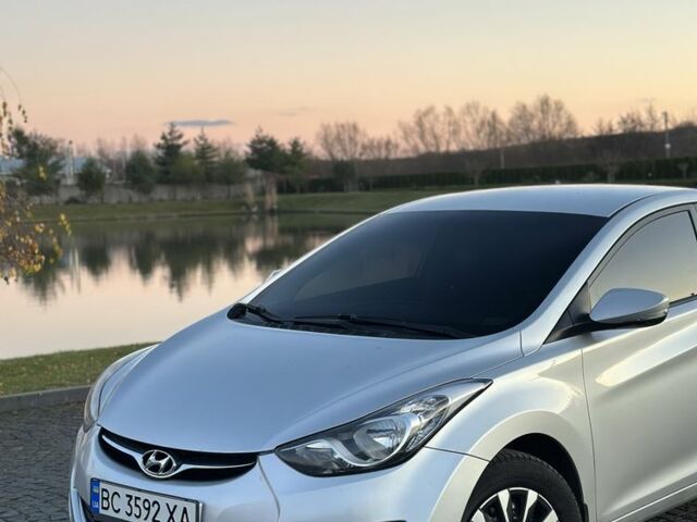 Серый Хендай Элантра, объемом двигателя 1.6 л и пробегом 230 тыс. км за 7500 $, фото 2 на Automoto.ua