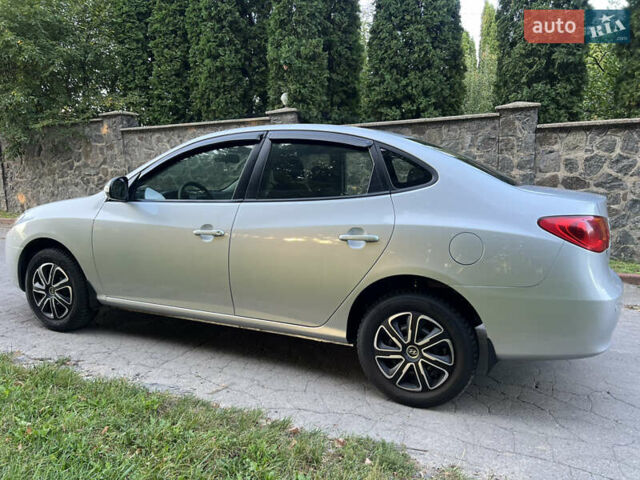 Сірий Хендай Елантра, об'ємом двигуна 1.59 л та пробігом 220 тис. км за 5500 $, фото 10 на Automoto.ua