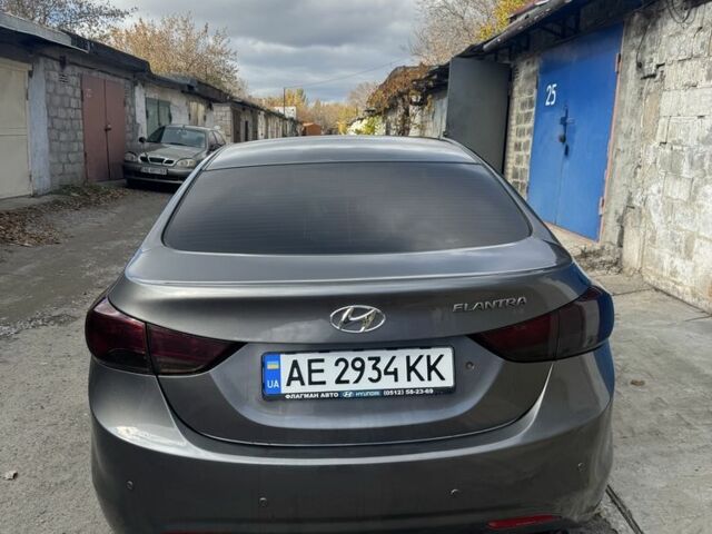 Серый Хендай Элантра, объемом двигателя 1.8 л и пробегом 204 тыс. км за 7900 $, фото 1 на Automoto.ua