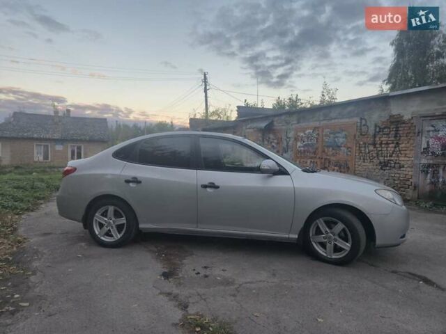 Сірий Хендай Елантра, об'ємом двигуна 1.59 л та пробігом 182 тис. км за 5300 $, фото 5 на Automoto.ua