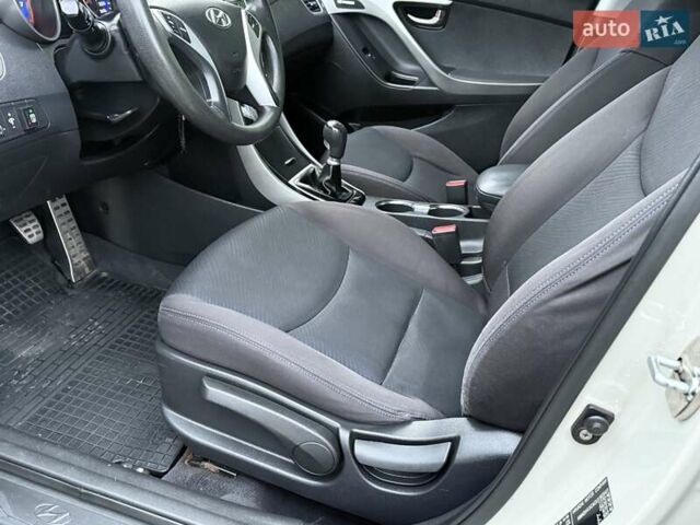 Серый Хендай Элантра, объемом двигателя 1.59 л и пробегом 138 тыс. км за 8800 $, фото 9 на Automoto.ua