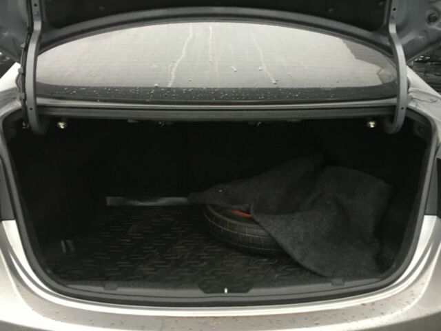 Серый Хендай Элантра, объемом двигателя 1.6 л и пробегом 234 тыс. км за 8300 $, фото 7 на Automoto.ua