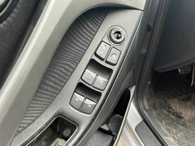 Серый Хендай Элантра, объемом двигателя 0 л и пробегом 145 тыс. км за 9790 $, фото 15 на Automoto.ua