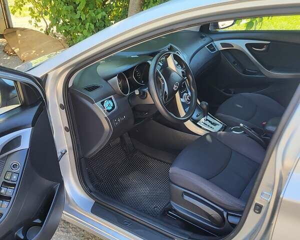 Серый Хендай Элантра, объемом двигателя 1.59 л и пробегом 205 тыс. км за 9499 $, фото 74 на Automoto.ua