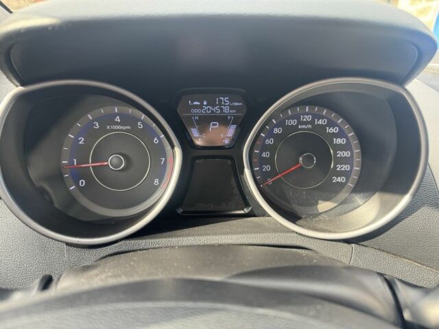 Серый Хендай Элантра, объемом двигателя 1.8 л и пробегом 204 тыс. км за 7900 $, фото 8 на Automoto.ua