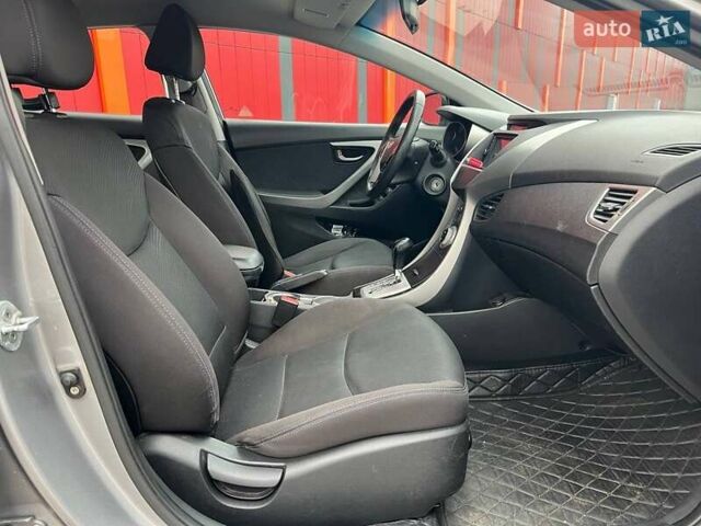 Сірий Хендай Елантра, об'ємом двигуна 1.8 л та пробігом 145 тис. км за 9790 $, фото 9 на Automoto.ua