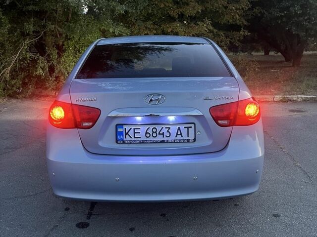 Серый Хендай Элантра, объемом двигателя 1.6 л и пробегом 144 тыс. км за 6000 $, фото 4 на Automoto.ua