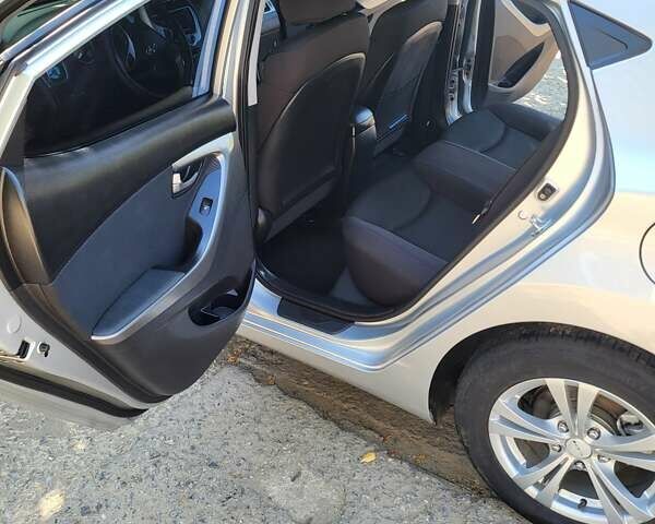 Серый Хендай Элантра, объемом двигателя 1.59 л и пробегом 205 тыс. км за 9499 $, фото 70 на Automoto.ua