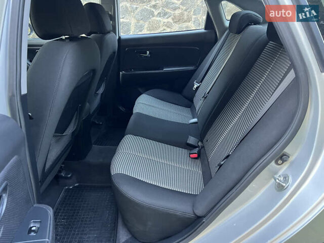 Сірий Хендай Елантра, об'ємом двигуна 1.59 л та пробігом 220 тис. км за 5500 $, фото 40 на Automoto.ua