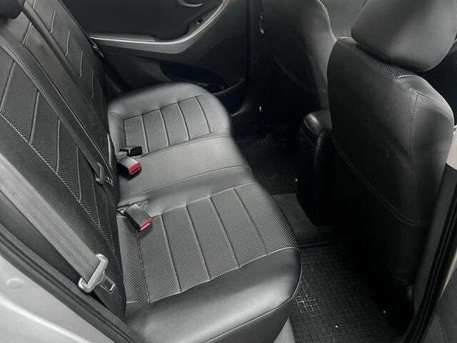 Сірий Хендай Елантра, об'ємом двигуна 1.6 л та пробігом 2 тис. км за 5500 $, фото 5 на Automoto.ua