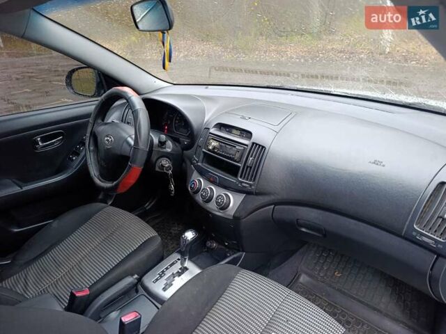 Серый Хендай Элантра, объемом двигателя 1.59 л и пробегом 213 тыс. км за 5800 $, фото 6 на Automoto.ua