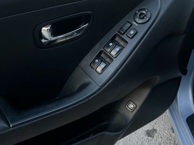 Серый Хендай Элантра, объемом двигателя 1.6 л и пробегом 144 тыс. км за 6000 $, фото 7 на Automoto.ua