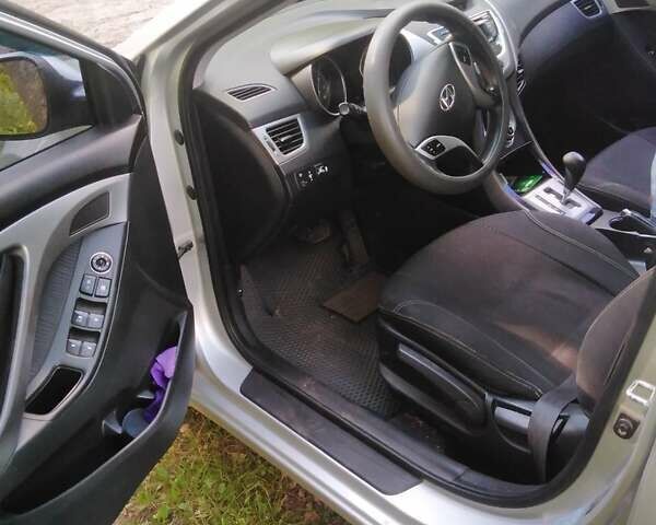 Серый Хендай Элантра, объемом двигателя 1.59 л и пробегом 198 тыс. км за 7900 $, фото 7 на Automoto.ua