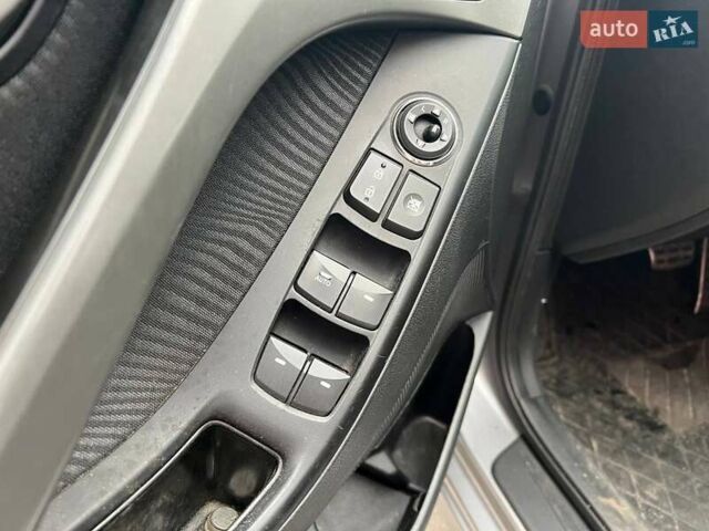 Сірий Хендай Елантра, об'ємом двигуна 1.8 л та пробігом 145 тис. км за 9790 $, фото 15 на Automoto.ua