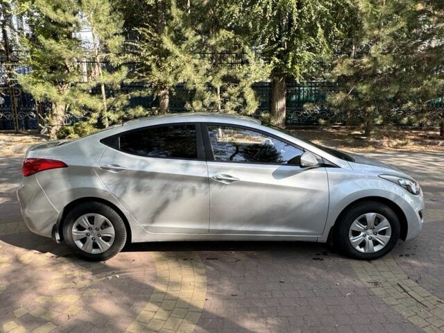 Сірий Хендай Елантра, об'ємом двигуна 1.6 л та пробігом 103 тис. км за 8900 $, фото 4 на Automoto.ua