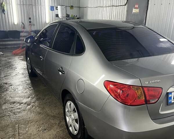 Серый Хендай Элантра, объемом двигателя 1.98 л и пробегом 185 тыс. км за 6100 $, фото 6 на Automoto.ua