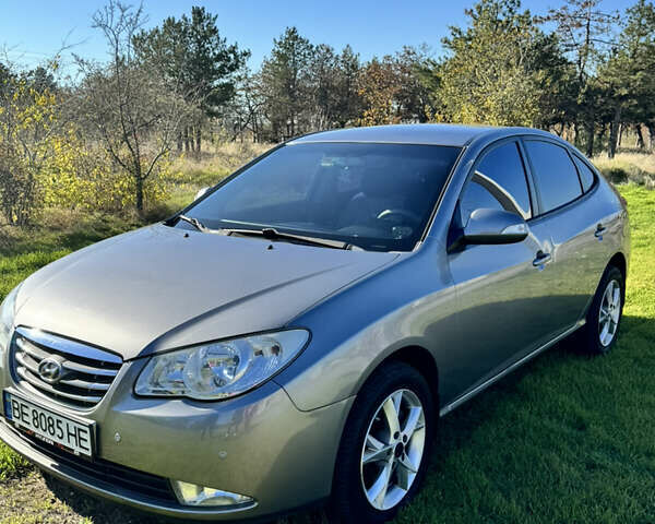 Серый Хендай Элантра, объемом двигателя 1.59 л и пробегом 247 тыс. км за 8600 $, фото 15 на Automoto.ua