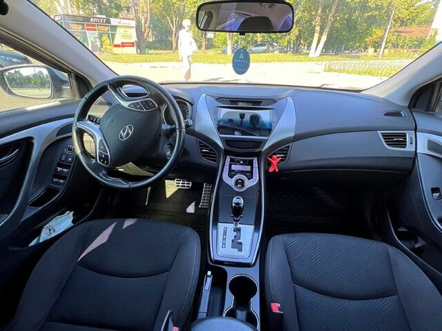 Серый Хендай Элантра, объемом двигателя 1.8 л и пробегом 111 тыс. км за 6800 $, фото 5 на Automoto.ua