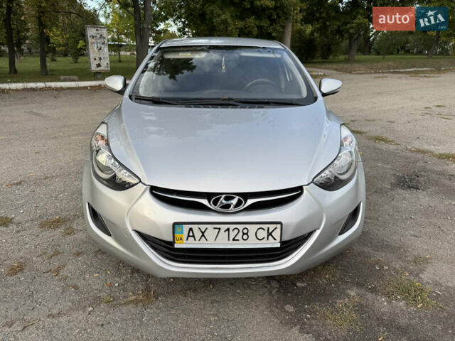Сірий Хендай Елантра, об'ємом двигуна 1.59 л та пробігом 243 тис. км за 6950 $, фото 8 на Automoto.ua