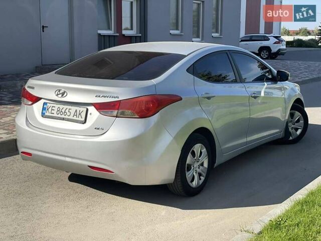 Сірий Хендай Елантра, об'ємом двигуна 1.59 л та пробігом 225 тис. км за 7200 $, фото 3 на Automoto.ua